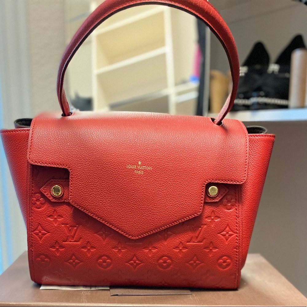 100% Authentic Louis Vuitton purse